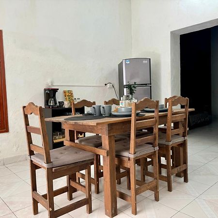 Casita Azul Colonial En El Centro De Merida. ภายนอก รูปภาพ