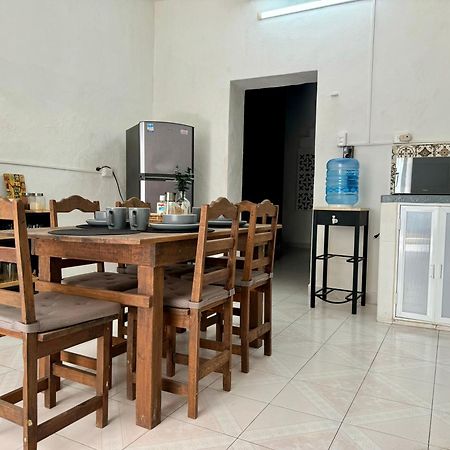 Casita Azul Colonial En El Centro De Merida. ภายนอก รูปภาพ
