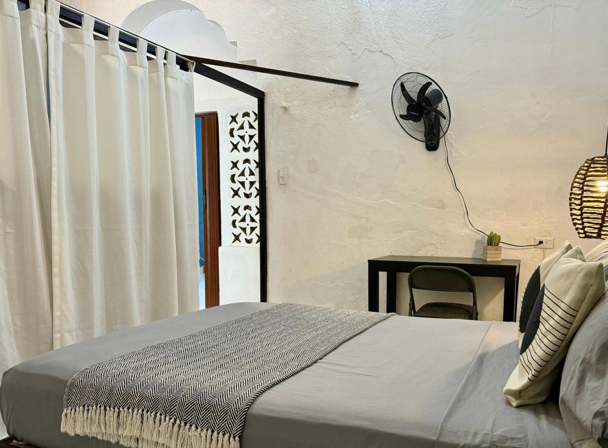 Casita Azul Colonial En El Centro De Merida. ภายนอก รูปภาพ